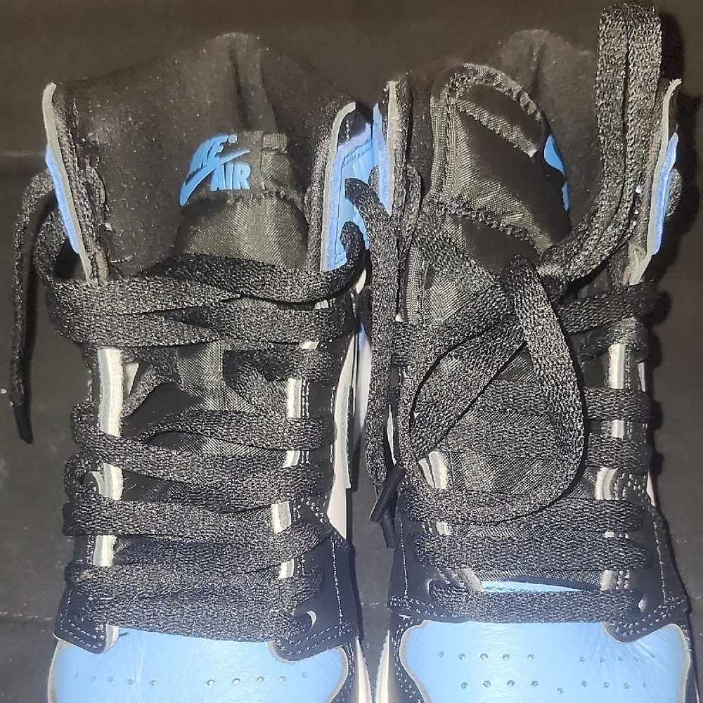 Nike Air Jordan 1 Retro OG in Blue and White - Picture 3 of 5
